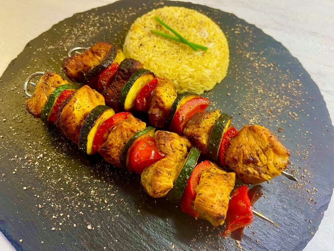 Puten-Gemüse-Spieße (mit der Marinade Peppy Paris) &amp; Curry-Reis (mit ...