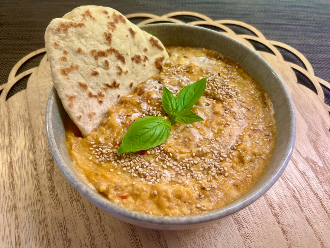 Linsen-Curry mit Naan Brot mit dem Rub Bombay Olé - Elbgewürze